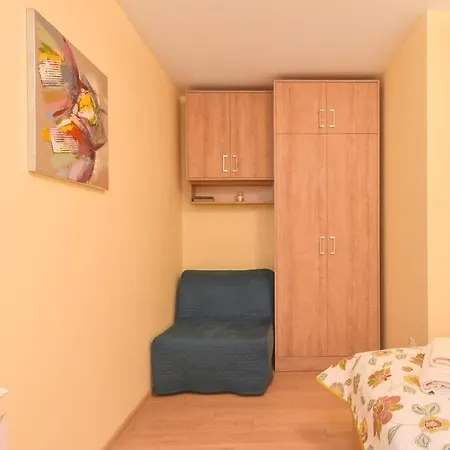 Tangerine ❃ 1-bdr Bright Apartment